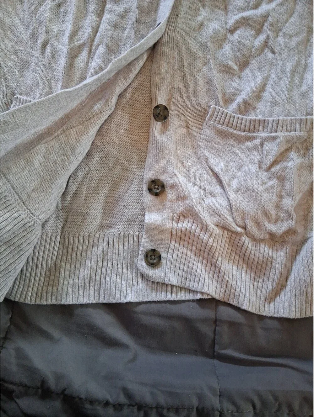 Hollister Cream Button Front Cardigan Sweater Size M Preppy Neutral Capsule E2